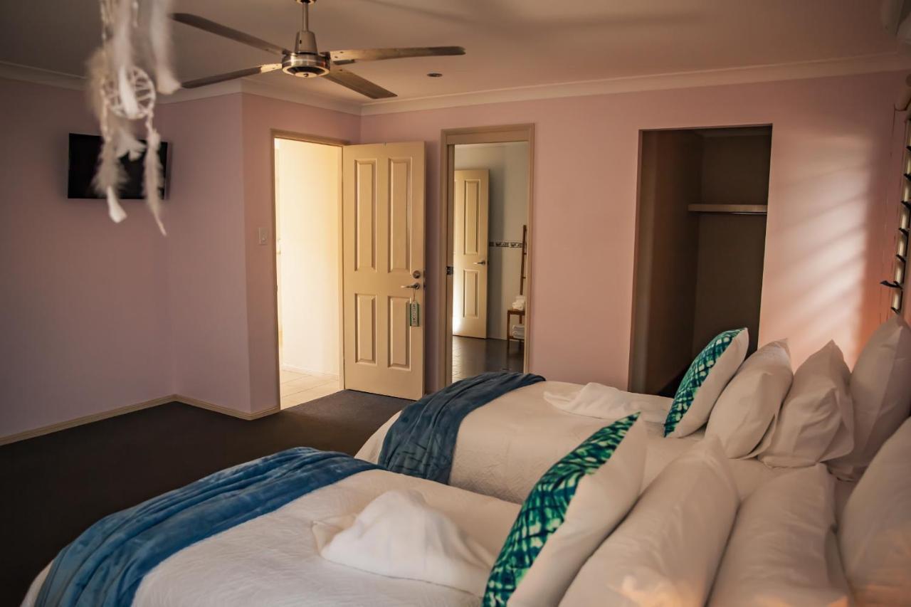 Beach Escape Magnesium Pool Dog Happy Gc Airport Apartment Гоулд Коуст Екстериор снимка